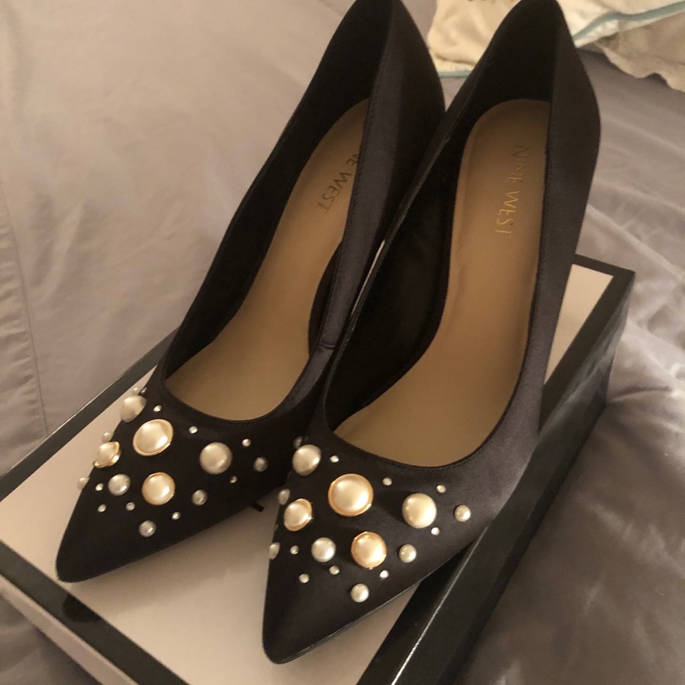 Nine West (Retail) pearl pumps